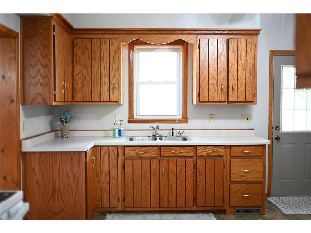 111 E Elm Avenue Upsala MN 56384 7048711 image6