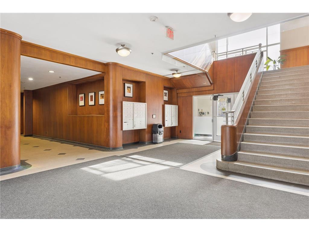 111 E Franklin Avenue #320 Minneapolis MN 55404 7030275 image3