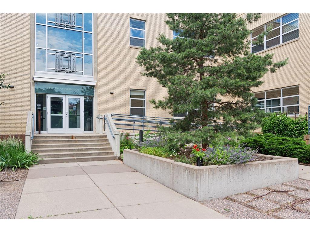 111 E Franklin Avenue #320 Minneapolis MN 55404 7030275 image37