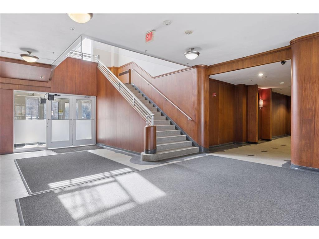 111 E Franklin Avenue #320 Minneapolis MN 55404 7030275 image6