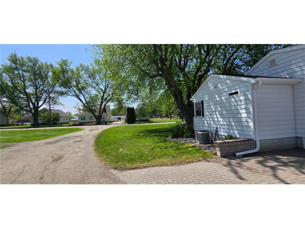 111 Hague Avenue N Hollandale MN 56045 7073743 image16