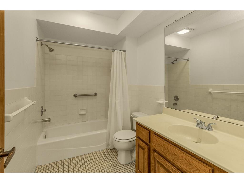 111 Imperial Drive W #101 West Saint Paul MN 55118 7074569 image11