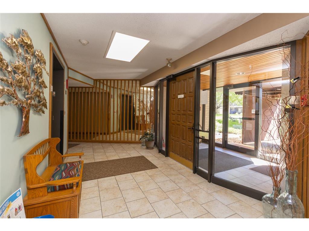 111 Imperial Drive W #101 West Saint Paul MN 55118 7074569 image2