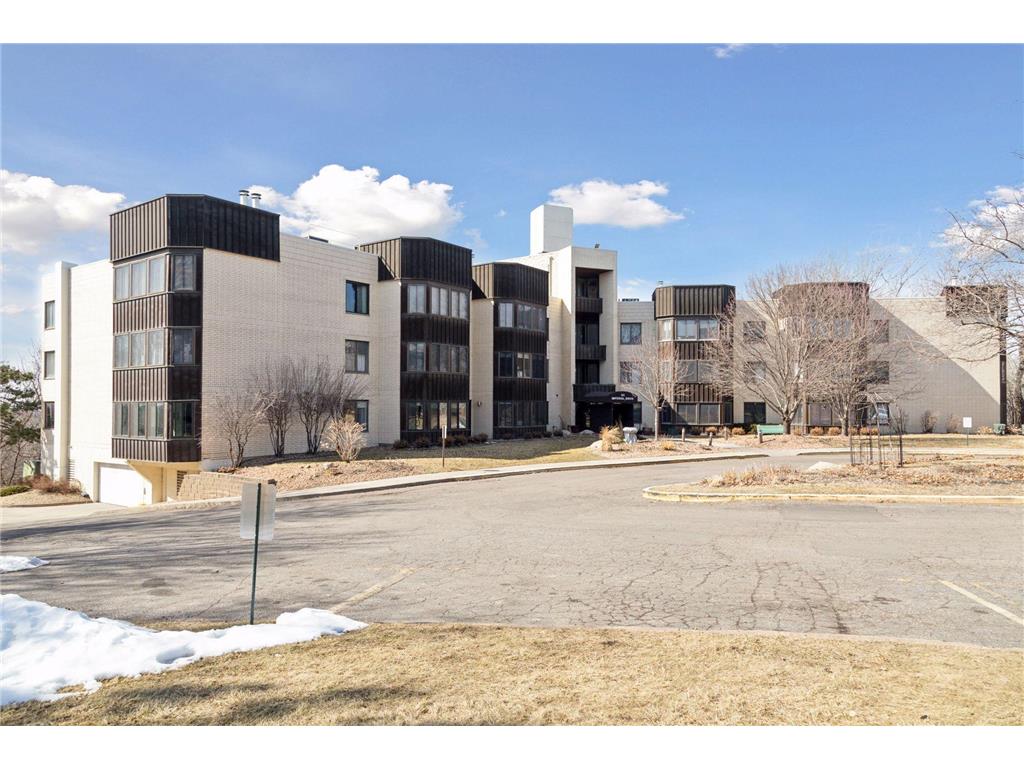 111 Imperial Drive W #210 West Saint Paul MN 55118 6681611 image1