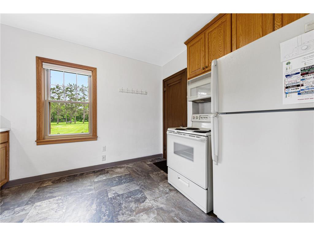 111 Joy Avenue SW Madelia MN 56062 7068184 image11