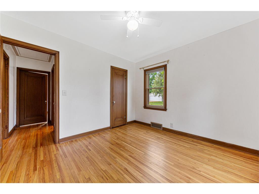 111 Joy Avenue SW Madelia MN 56062 7068184 image14