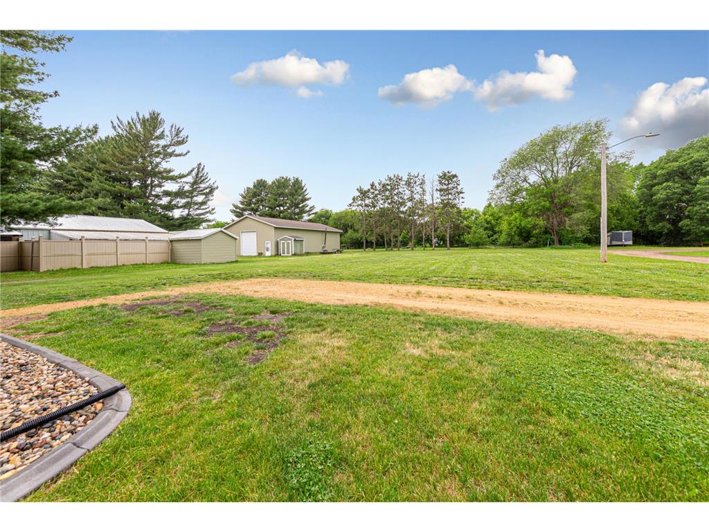 111 Joy Avenue SW Madelia MN 56062 7068184 image2