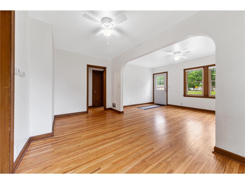 111 Joy Avenue SW Madelia MN 56062 7068184 image7