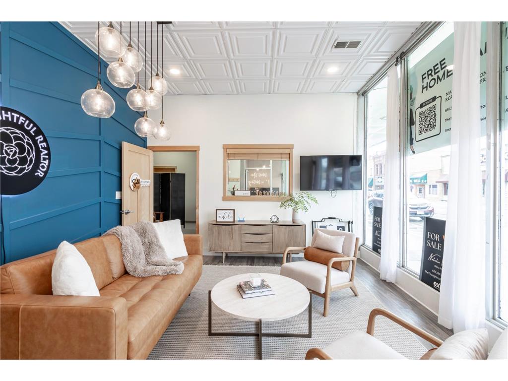 111 Main Street W New Prague MN 56071 6638725 image1