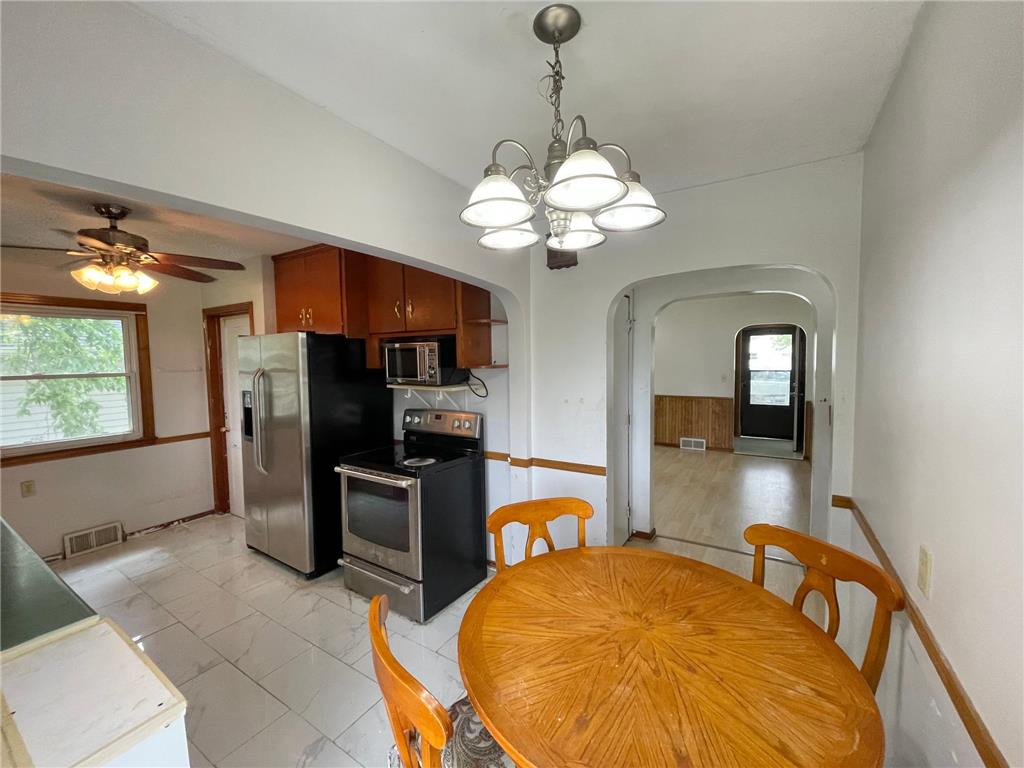 111 N Park Avenue Springfield MN 56087 6728794 image10