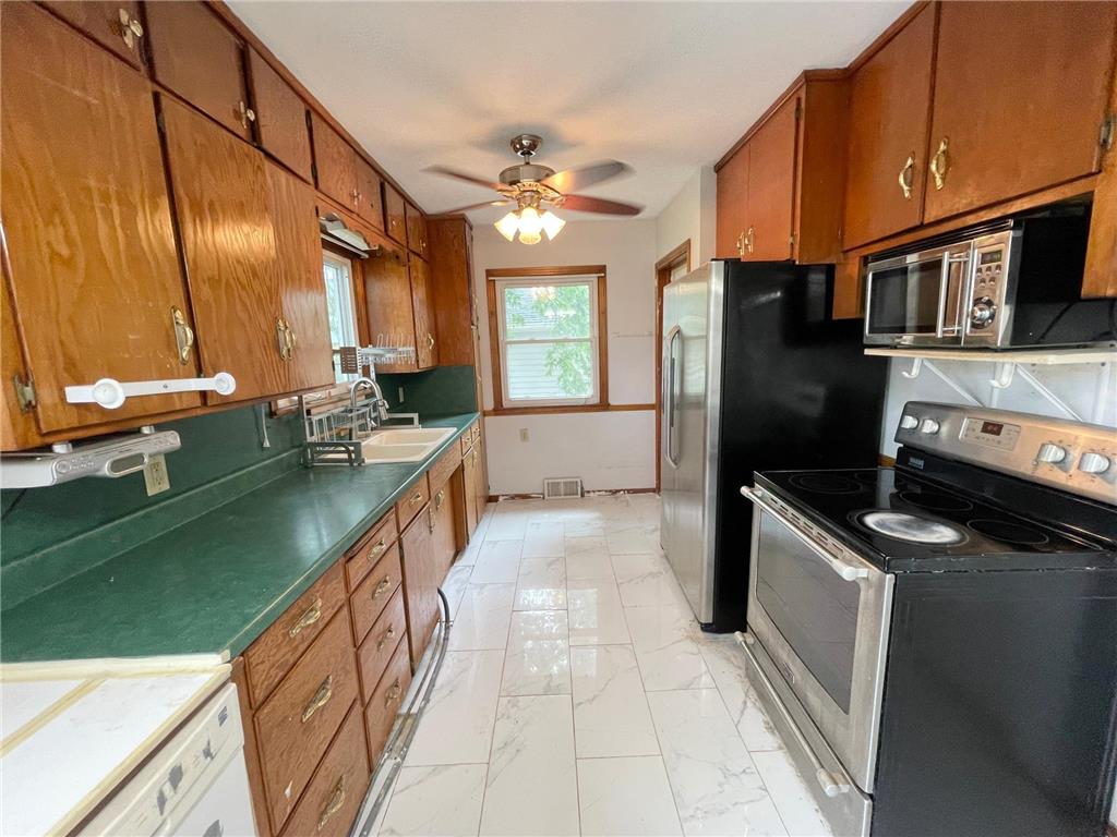 111 N Park Avenue Springfield MN 56087 6728794 image13