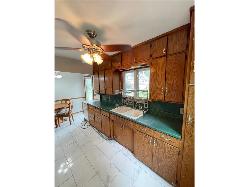 111 N Park Avenue Springfield MN 56087 6728794 image15