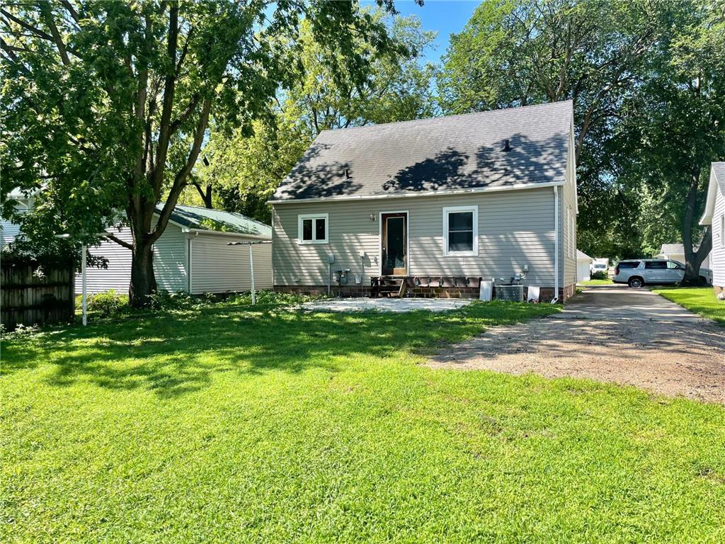 111 N Park Avenue Springfield MN 56087 6728794 image33