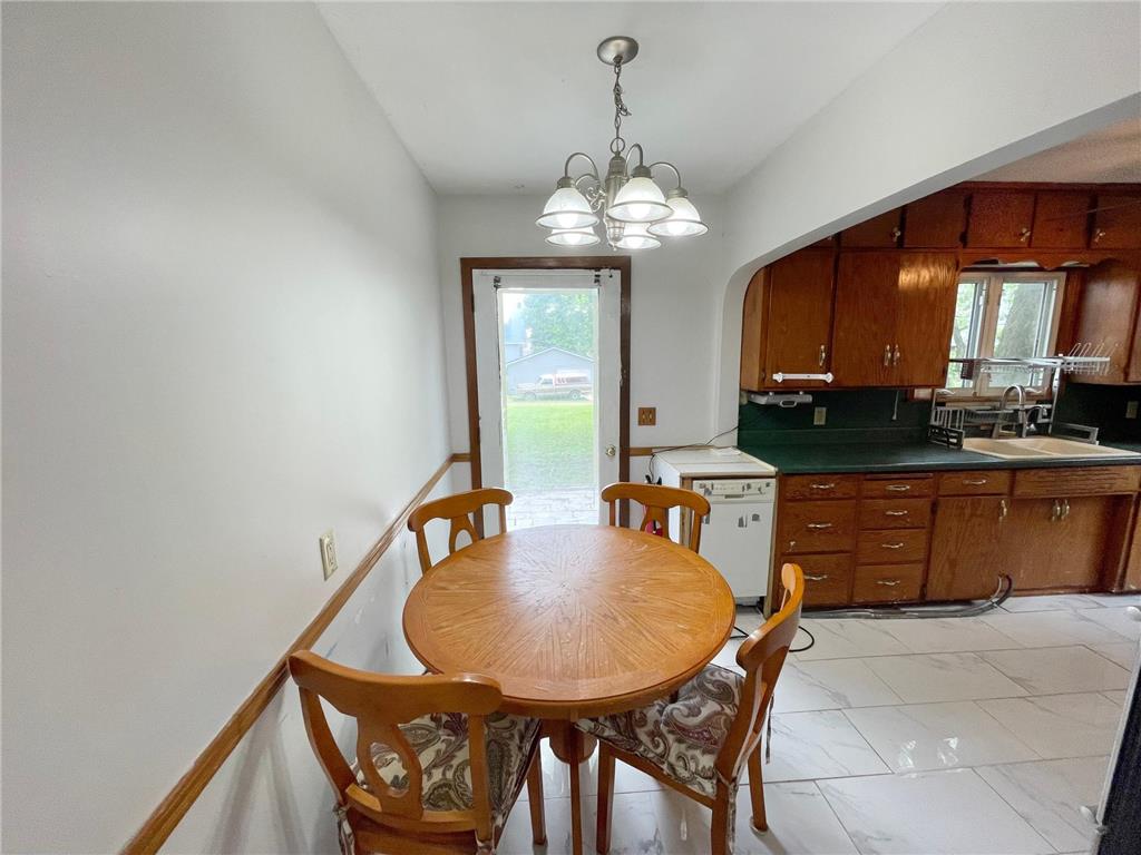 111 N Park Avenue Springfield MN 56087 6728794 image9