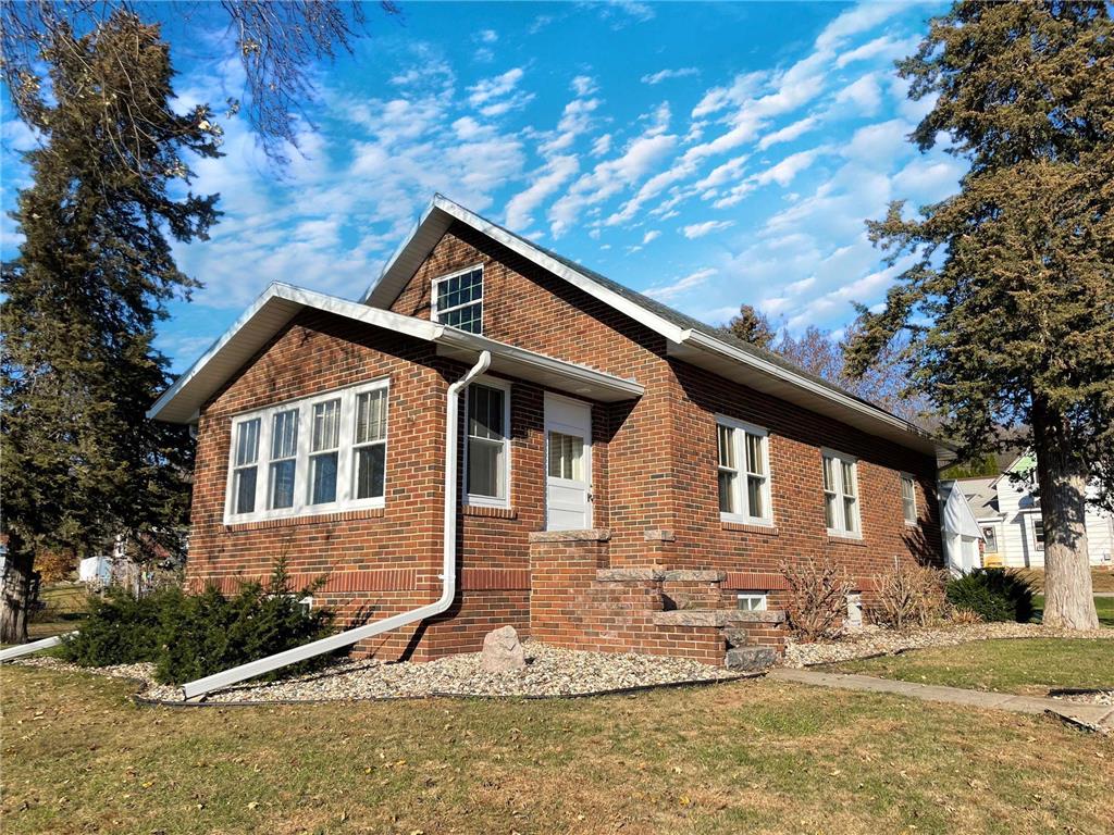 111 N Walnut Drive Morton MN 56270 6629664 image1