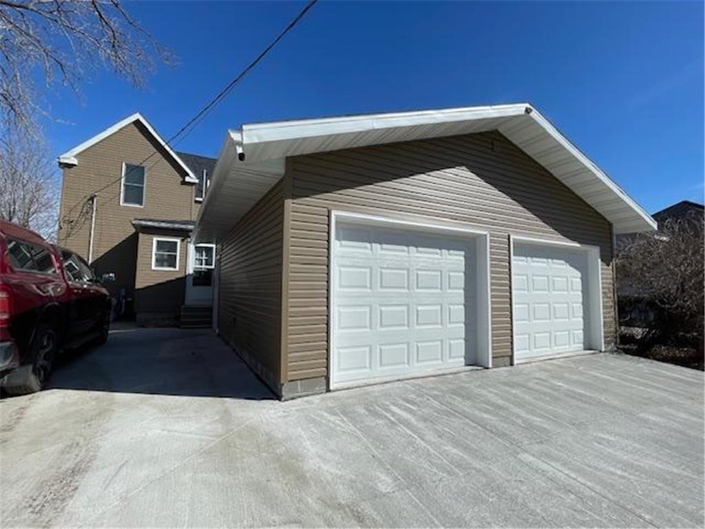 111 S 5th Street Montevideo MN 56265 6781914 image2