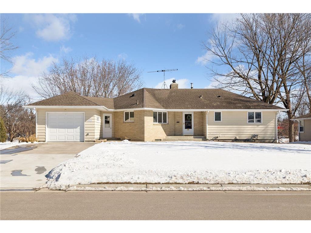 111 Sunrise Avenue N New Prague MN 56071 7027156 image1