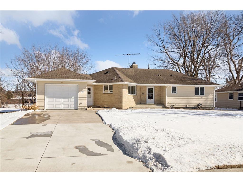 111 Sunrise Avenue N New Prague MN 56071 7027156 image2