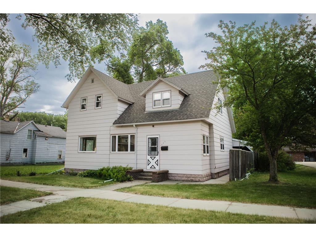 111 W 9th Street Morris MN 56267 6384811 image1