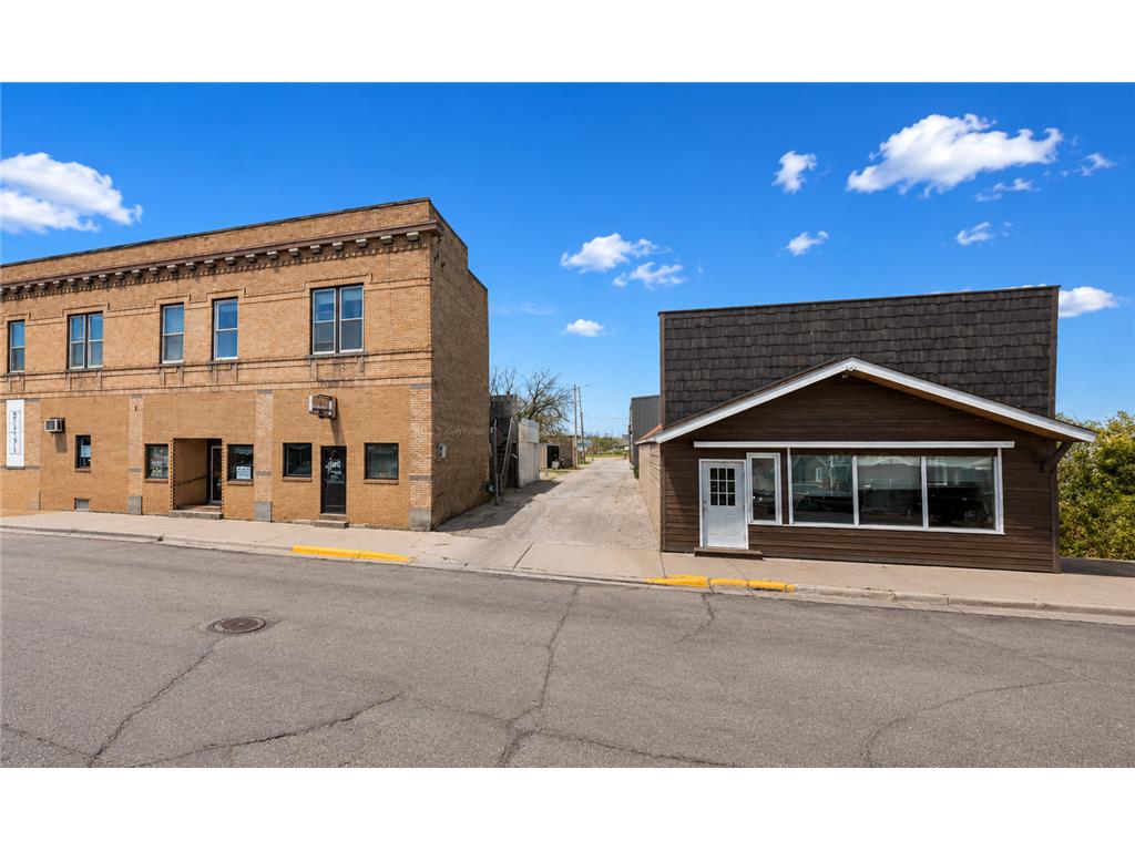 111 WABASHA Avenue NE Warroad MN 56763 7079455 image2