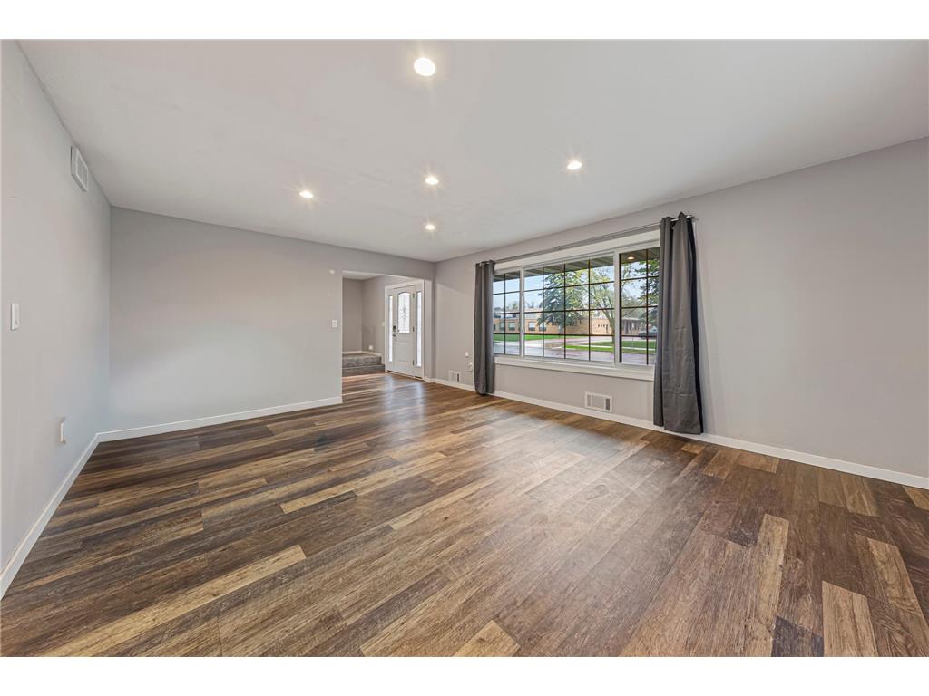 1110 Anderson Drive Mankato MN 56001 7061457 image4