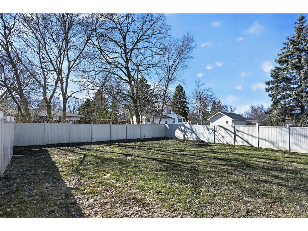 1110 Bryant Street Alexandria MN 56308 7053300 image17
