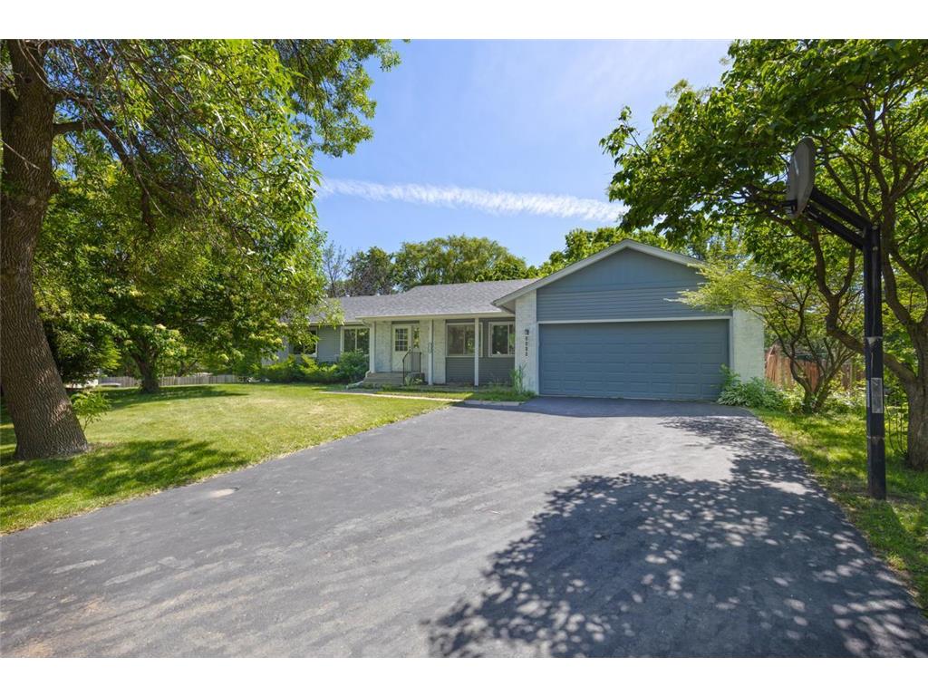1110 Chaparral Court Chanhassen MN 55317 6552472 image1