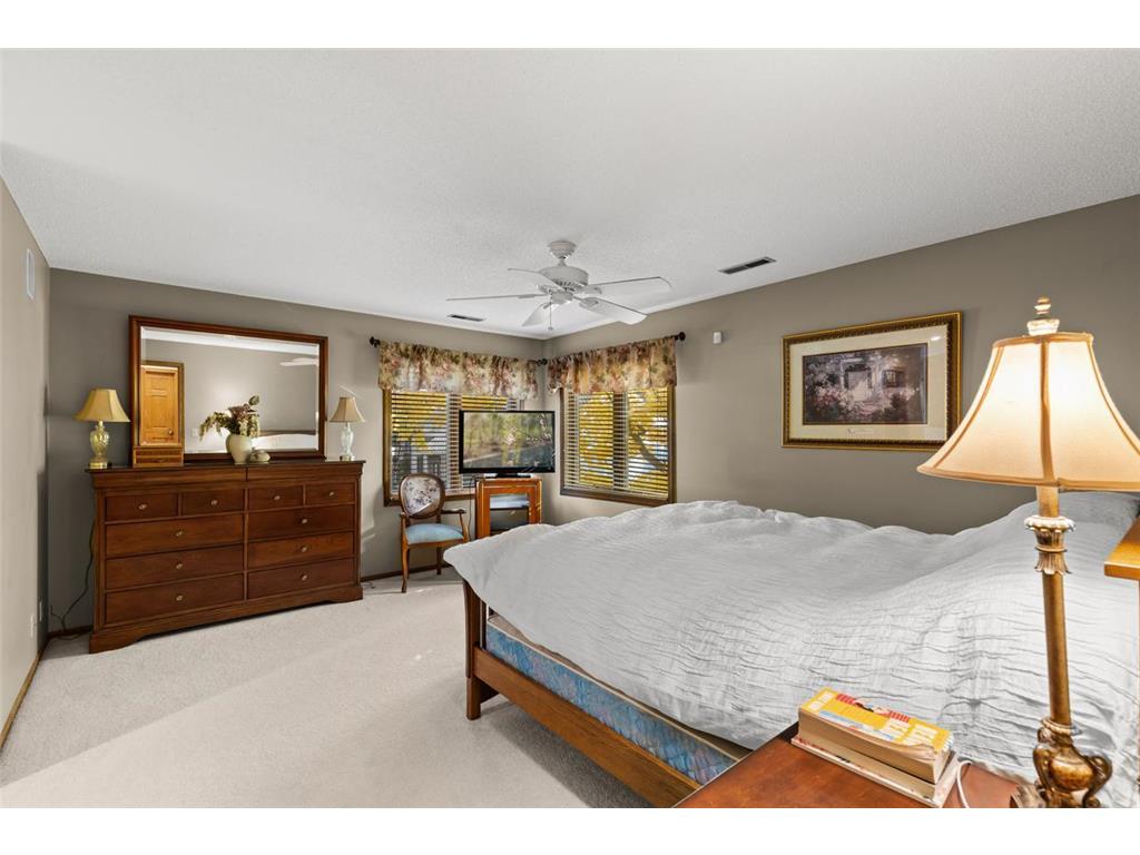 1110 Hollybrook Drive Wayzata MN 55391 6809982 image22