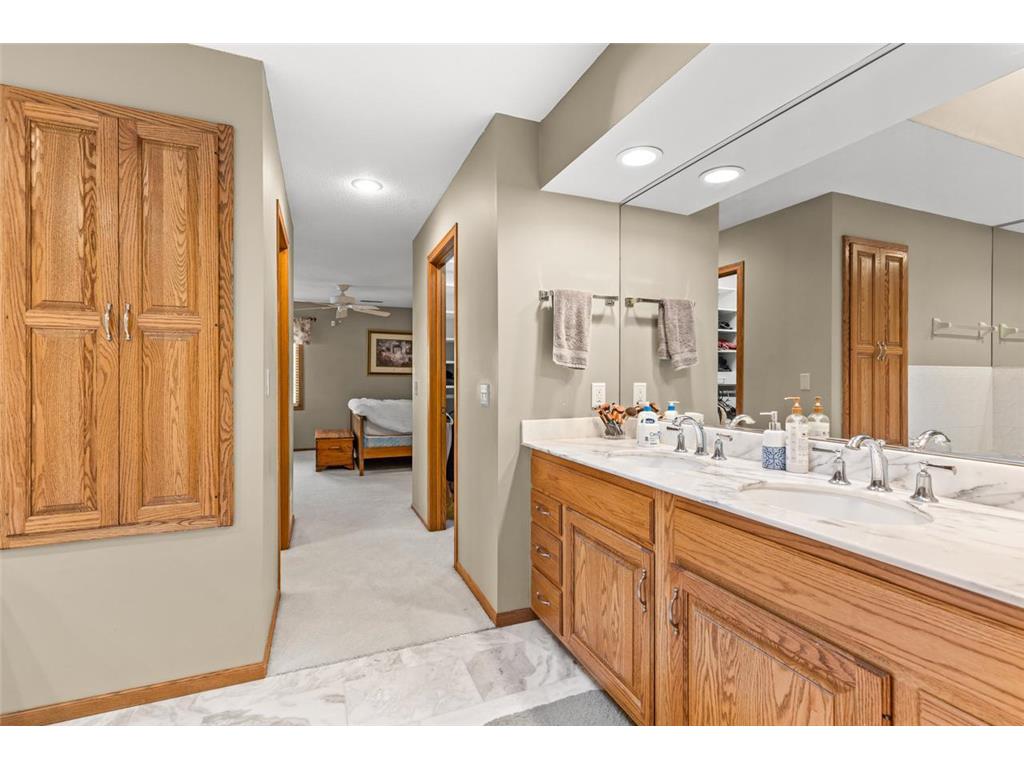 1110 Hollybrook Drive Wayzata MN 55391 6809982 image24