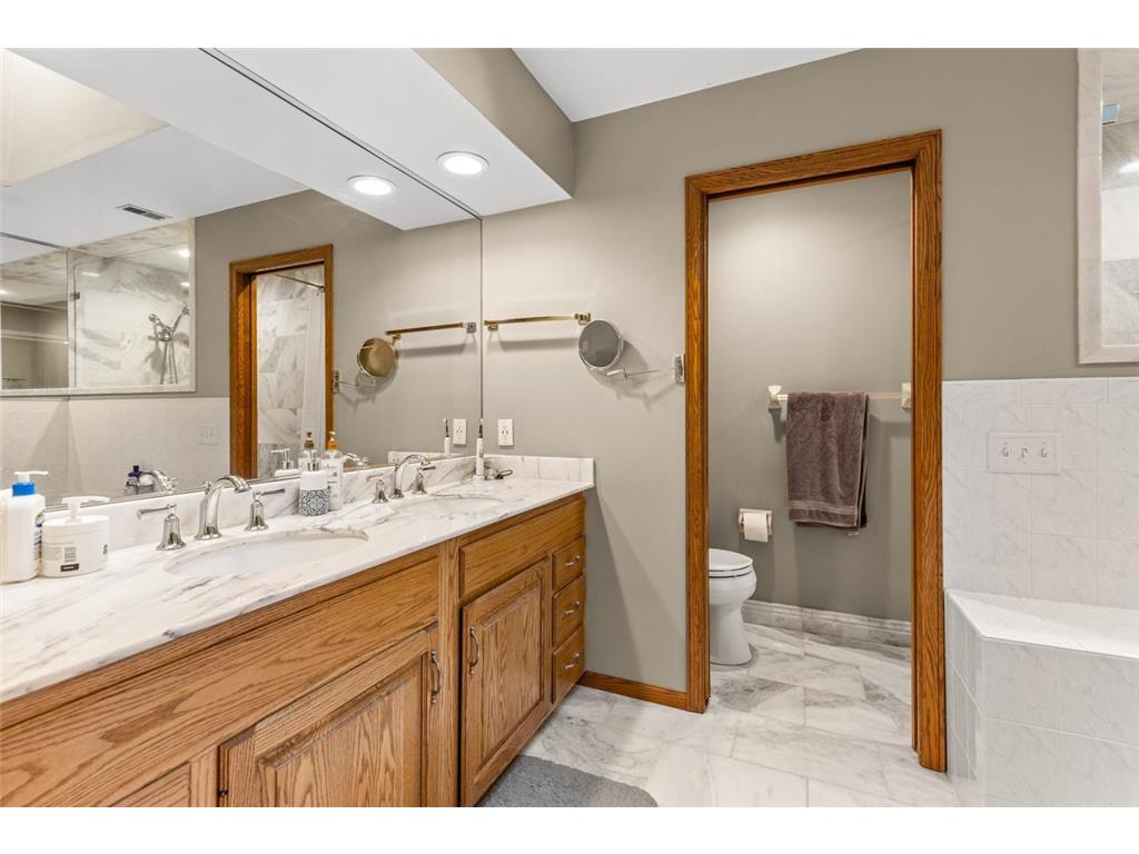 1110 Hollybrook Drive Wayzata MN 55391 6809982 image25