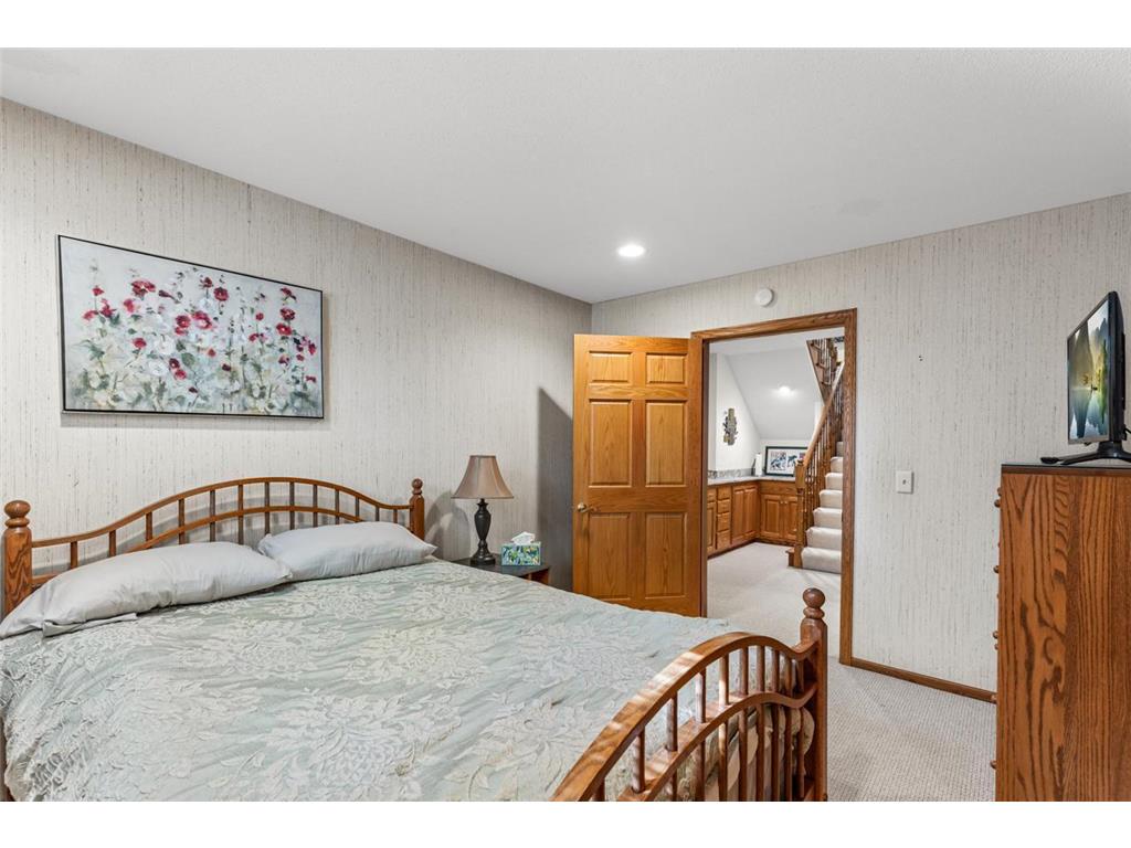 1110 Hollybrook Drive Wayzata MN 55391 6809982 image36