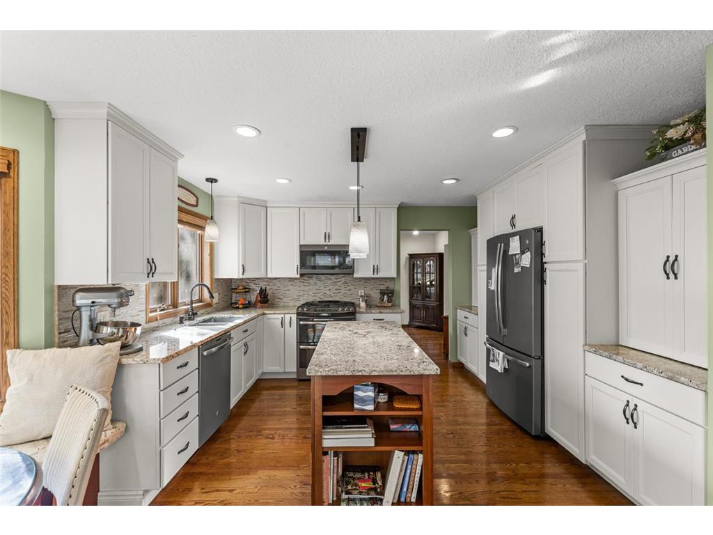 1110 Hollybrook Drive Wayzata MN 55391 6809982 image4