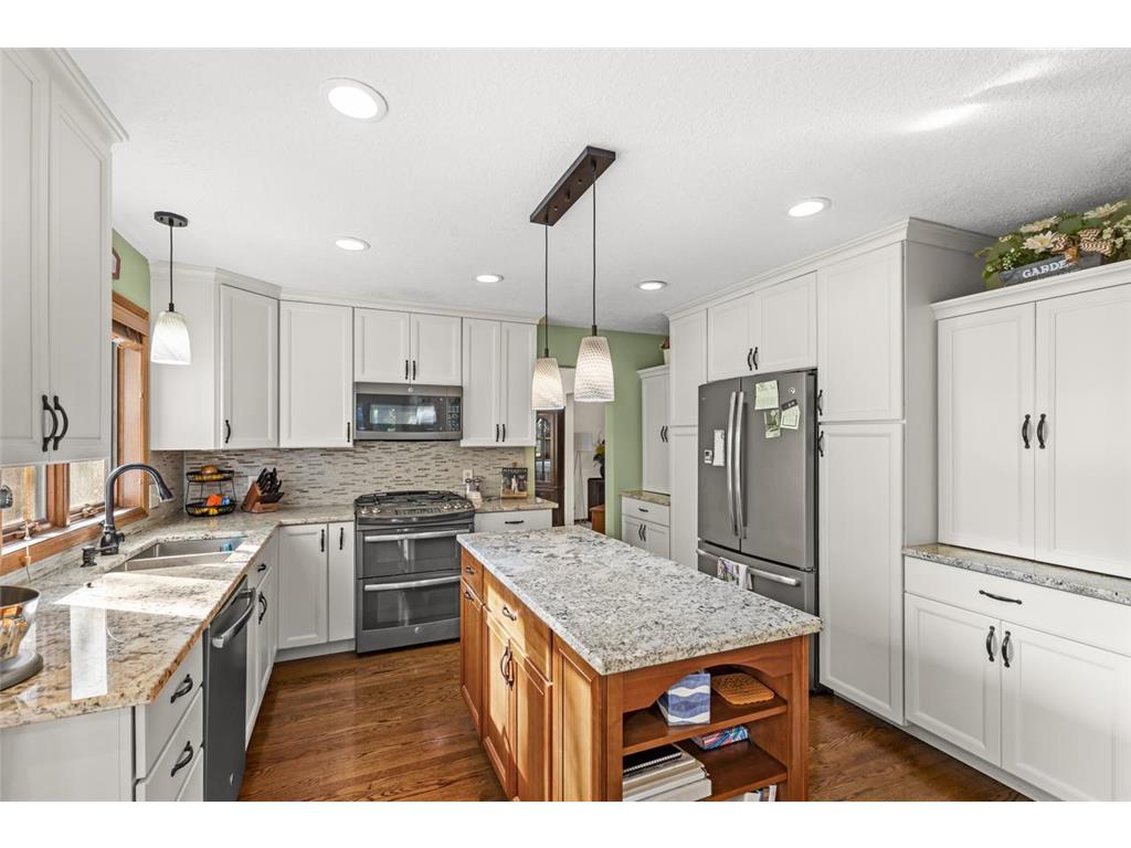 1110 Hollybrook Drive Wayzata MN 55391 6809982 image6