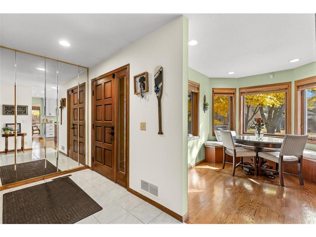 1110 Hollybrook Drive Wayzata MN 55391 6809982 image8