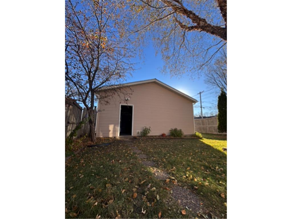 1110 Magnolia Ave Saint Paul MN 55106 7050438 image16