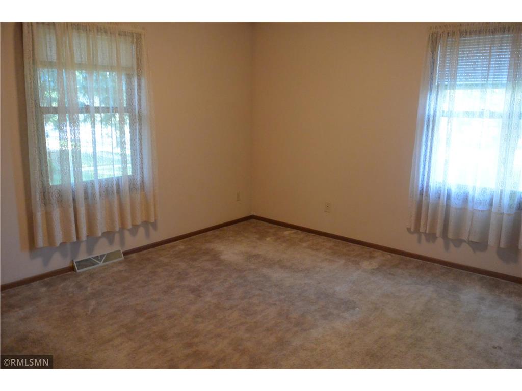 1110 Mcleod Avenue N Glencoe MN 55336 7085309 image14