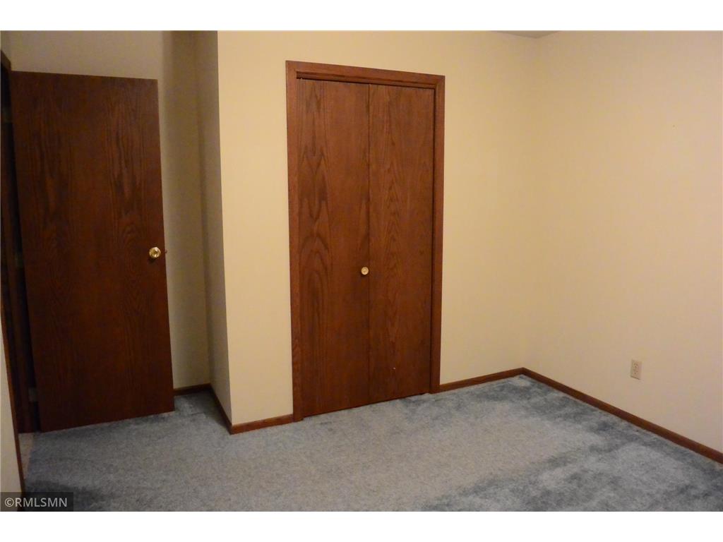 1110 Mcleod Avenue N Glencoe MN 55336 7085309 image16