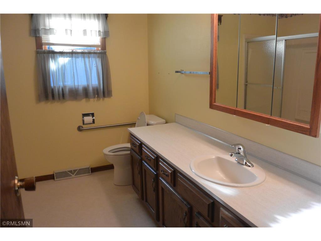 1110 Mcleod Avenue N Glencoe MN 55336 7085309 image17