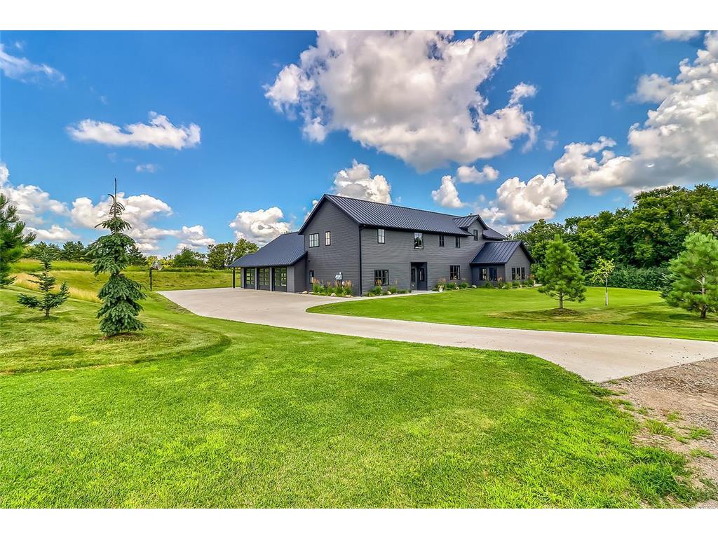 1110 W Douglas Avenue Fergus Falls MN 56537 6762258 image1