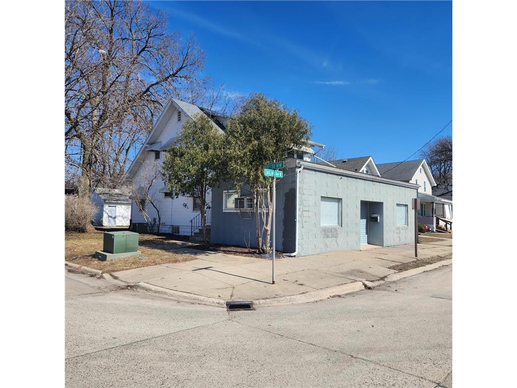 1110 W Oakland Avenue Austin MN 55912 7042144 image4