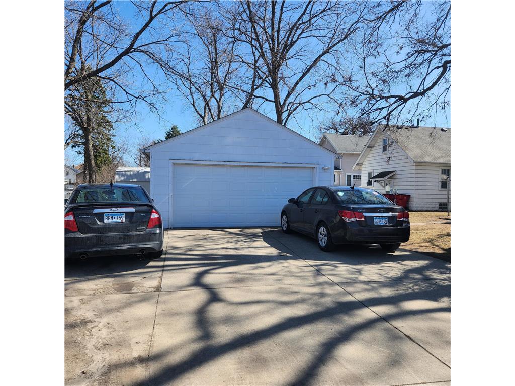 1110 W Oakland Avenue Austin MN 55912 7042144 image6