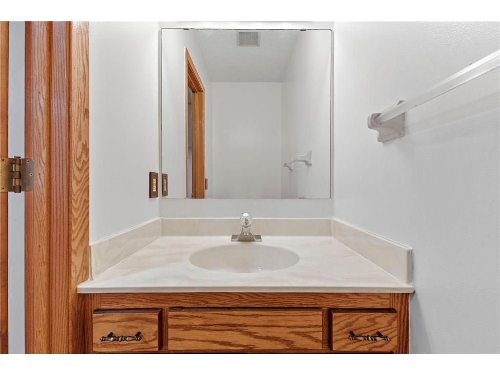 11105 Drake Street NW Coon Rapids MN 55433 7062919 image11
