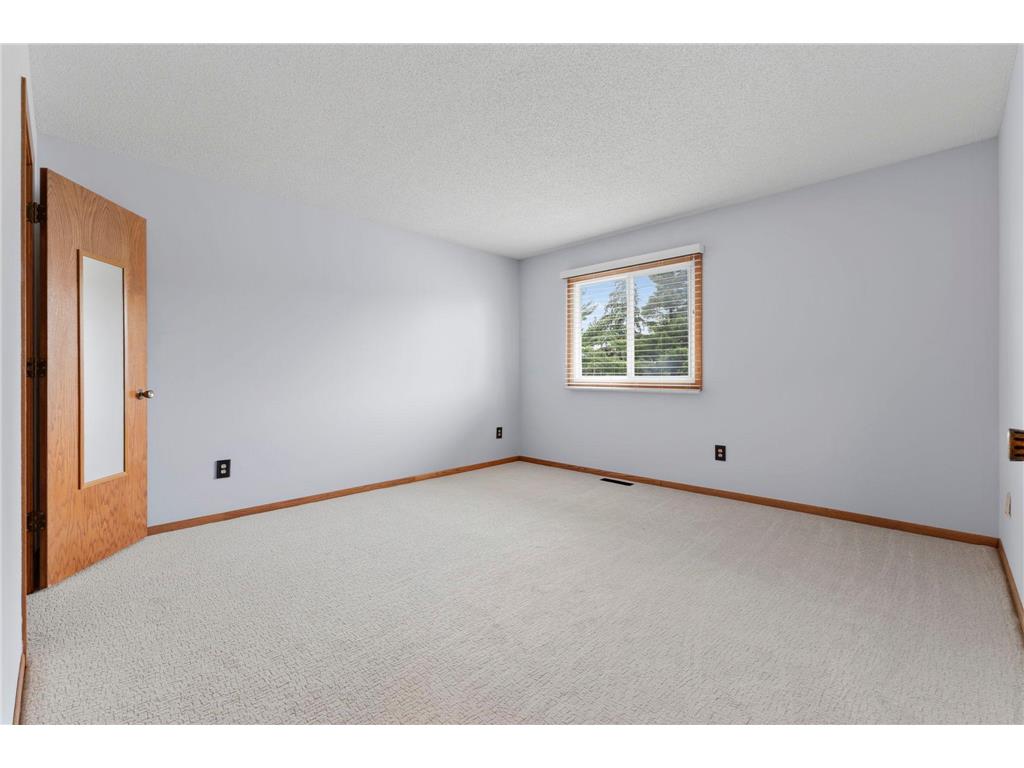 11105 Drake Street NW Coon Rapids MN 55433 7062919 image16
