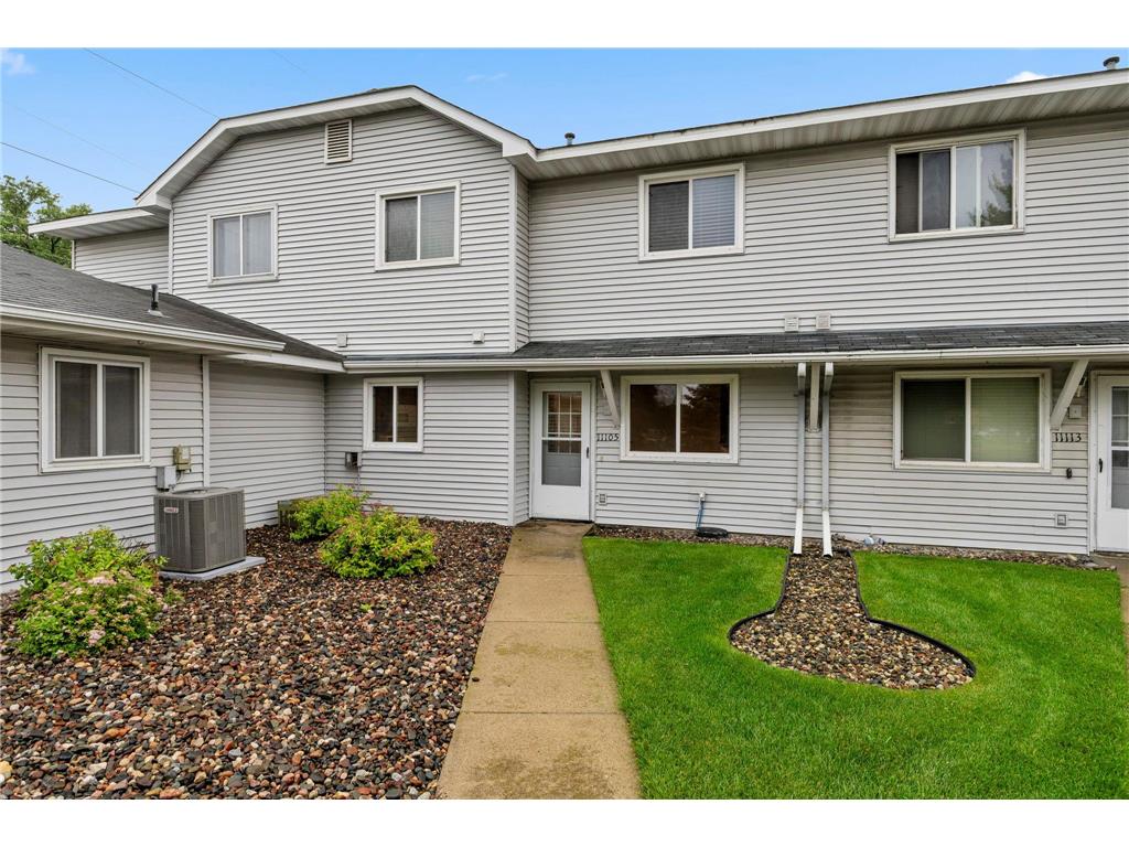 11105 Drake Street NW Coon Rapids MN 55433 7062919 image2