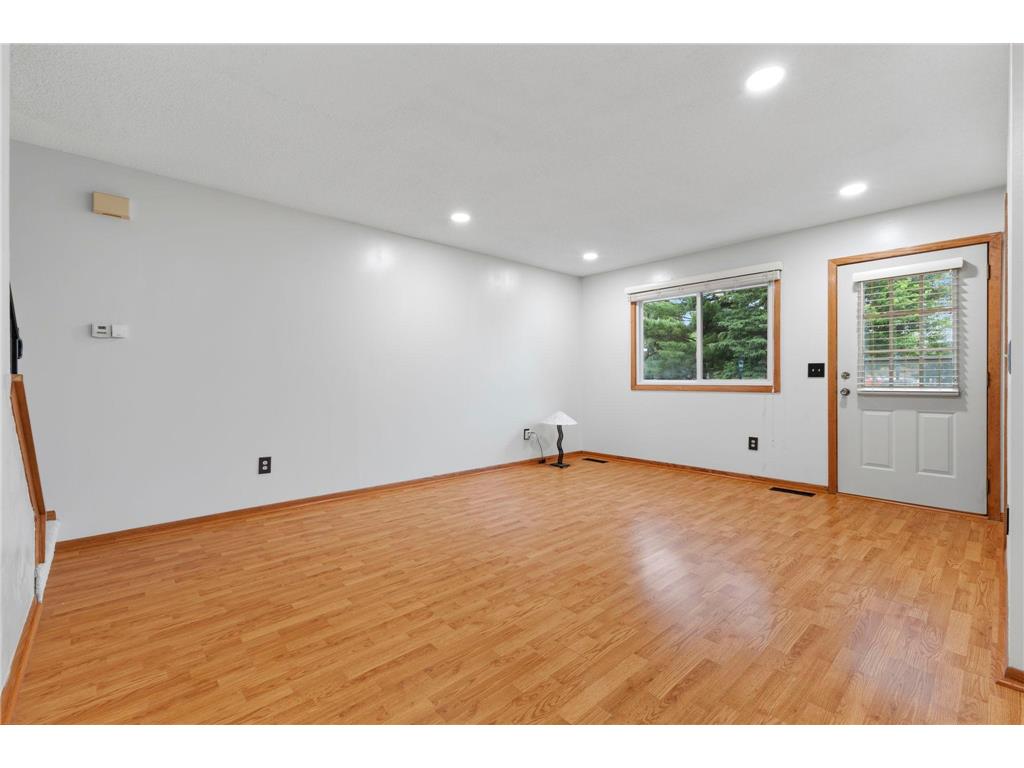 11105 Drake Street NW Coon Rapids MN 55433 7062919 image3
