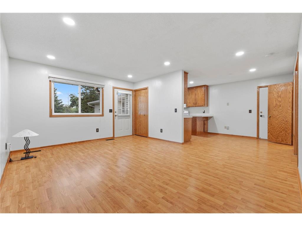 11105 Drake Street NW Coon Rapids MN 55433 7062919 image4