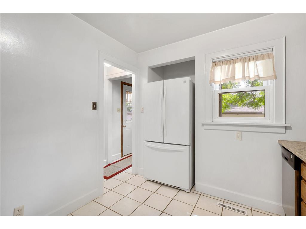 1111 5th Avenue NW Austin MN 55912 7094260 image24