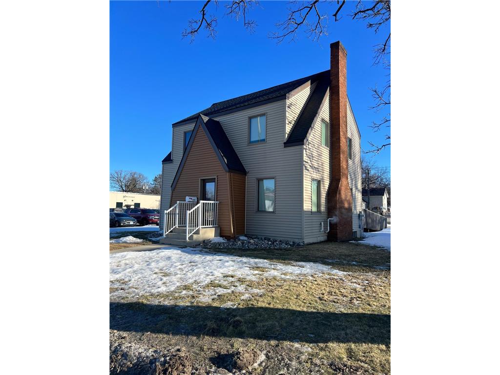 1111 Broadway Street Alexandria MN 56308 7008688 image1
