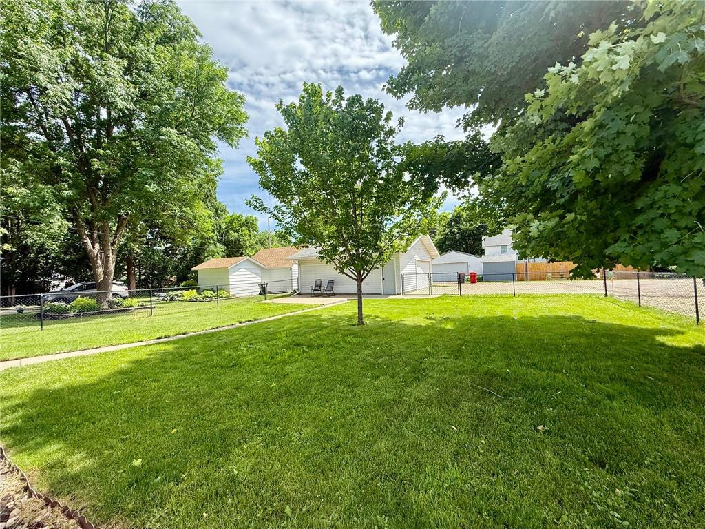 1111 Cedar Street Alexandria MN 56308 7089533 image3
