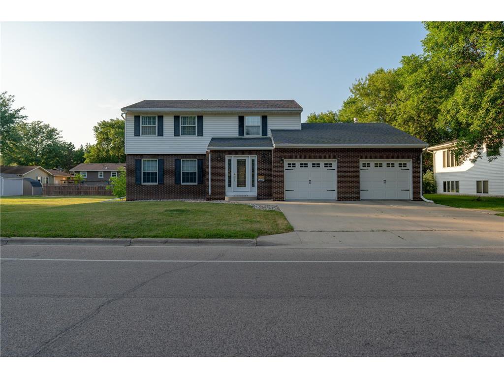 1111 E Lyon Street Marshall MN 56258 6391426 image1